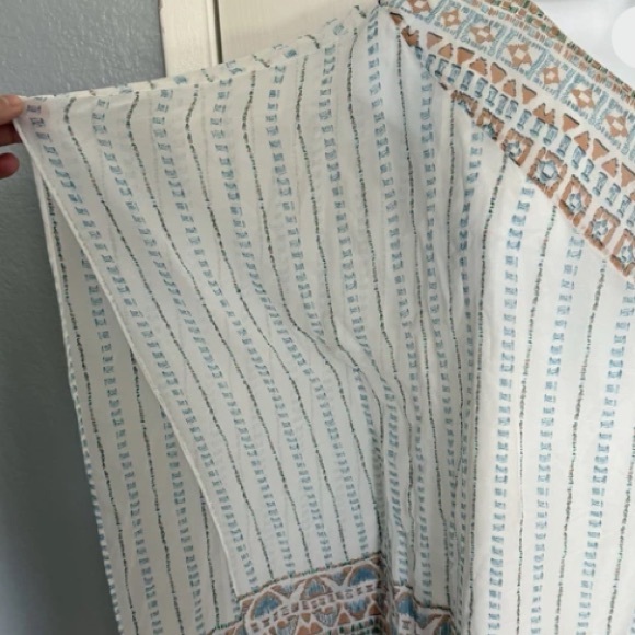 BCBG Haute Couture Alana Maxazria Off One Shoulder Top Womens XXS Blouse Aztec - Picture 2 of 11